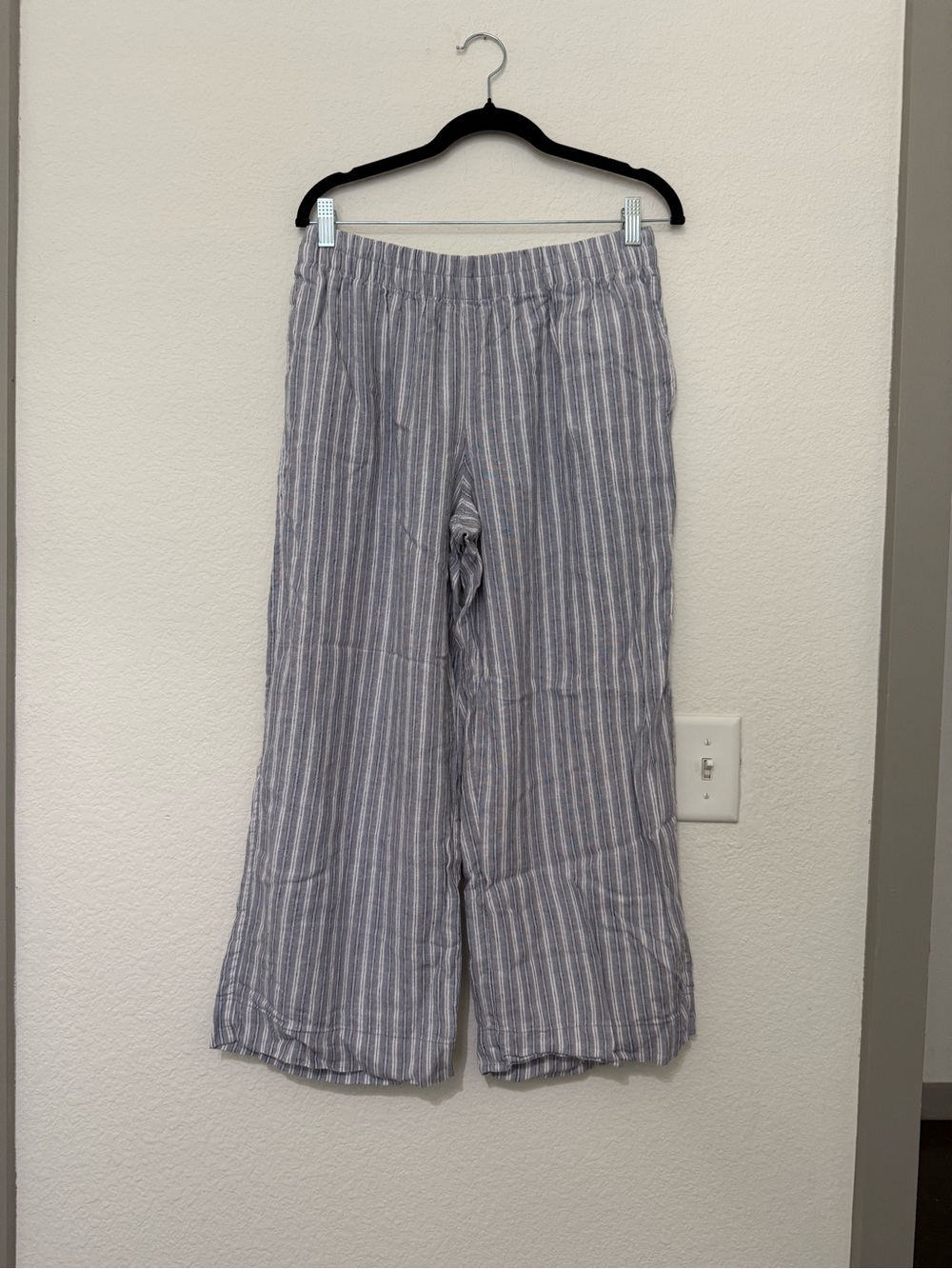 Old Navy Gray and White Striped High-Rise Super Wide Leg Linen Blend Pants